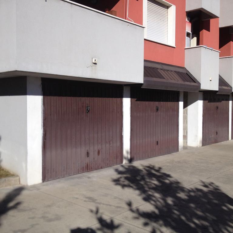 Appartamento Aleph With Private Parking, Next Train Station Como Exterior foto