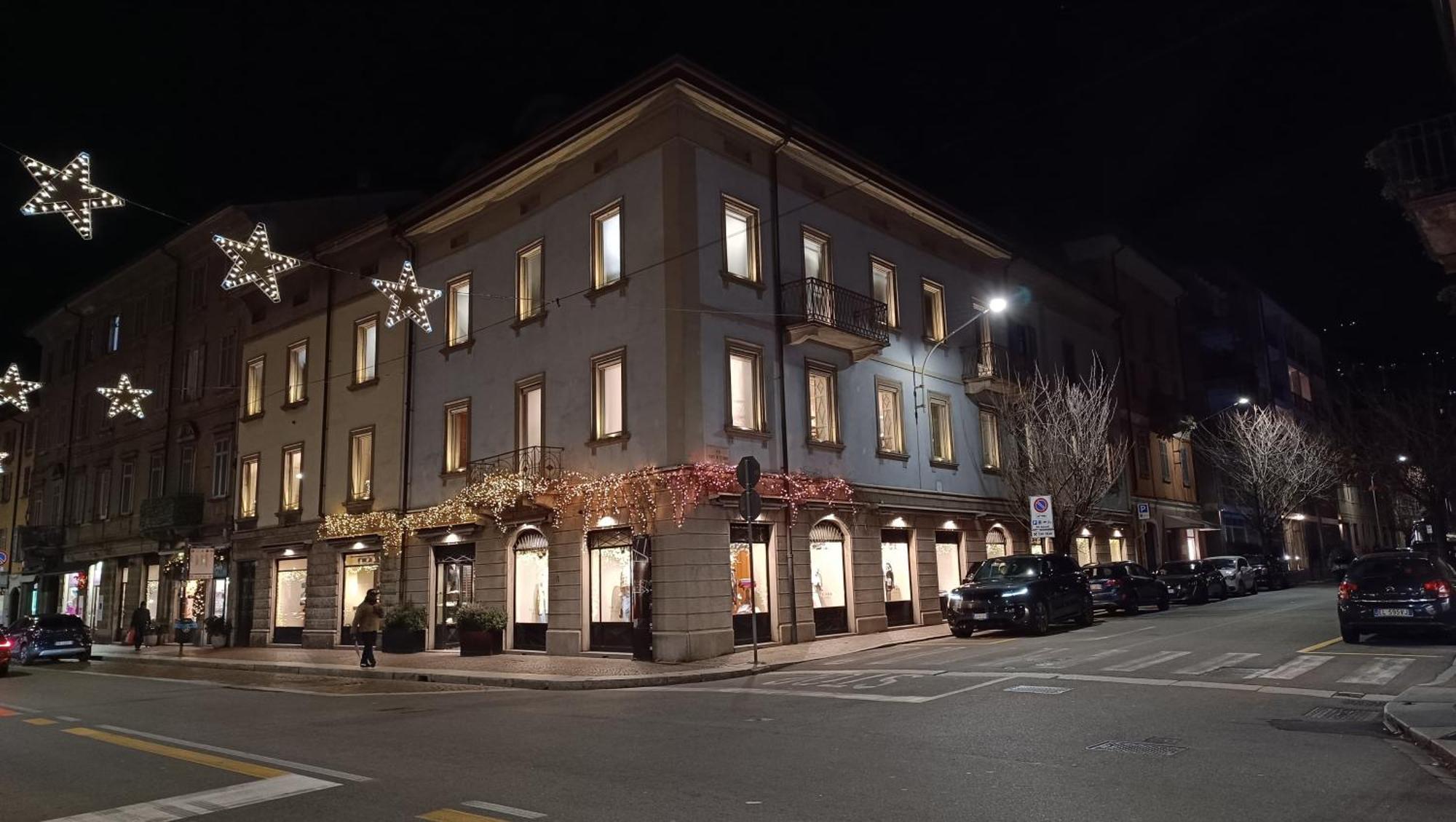 Appartamento Aleph With Private Parking, Next Train Station Como Exterior foto